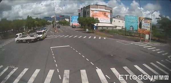 ▲▼宜蘭救護車與小貨車車禍。（圖／記者游芳男翻攝，下同）