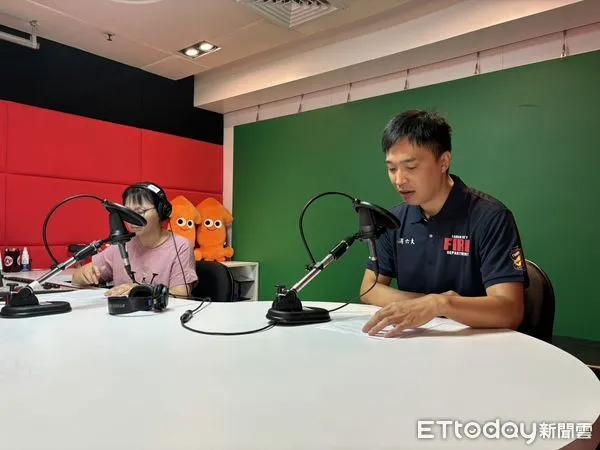 ▲台南市消防局第六大隊與A-Line Radio廣播電台合作，舉辦防火宣導活動。（圖／記者林東良翻攝，下同）