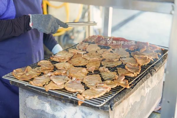 ▲▼賀加燒肉飯，炭烤香氣撲鼻而來！超高cp值50元有找的燒肉飯老店。（圖／部落客高雄美食地圖提供）