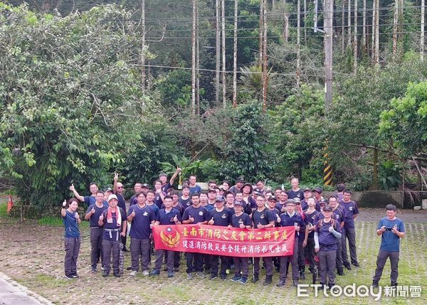 ▲台南市消防局第二大隊特於10、12日分2梯次，在楠西區梅嶺風景區辦理山域搜救訓練。（圖／記者林東良翻攝，下同）