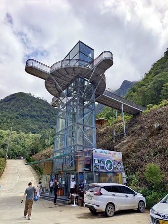 ▲▼龍雲玻璃天空步道，北越沙壩熱門景點、高海拔透明天空步道超刺激。（圖／大口提供）