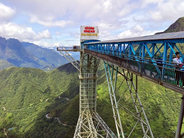 ▲▼龍雲玻璃天空步道，北越沙壩熱門景點、高海拔透明天空步道超刺激。（圖／大口提供）