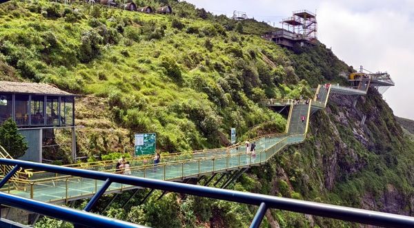 ▲▼龍雲玻璃天空步道，北越沙壩熱門景點、高海拔透明天空步道超刺激。（圖／大口提供）