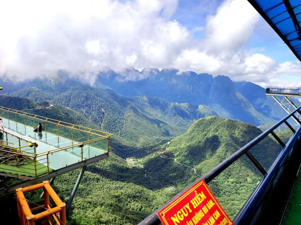 ▲▼龍雲玻璃天空步道，北越沙壩熱門景點、高海拔透明天空步道超刺激。（圖／大口提供）