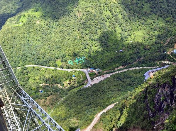 ▲▼龍雲玻璃天空步道，北越沙壩熱門景點、高海拔透明天空步道超刺激。（圖／大口提供）