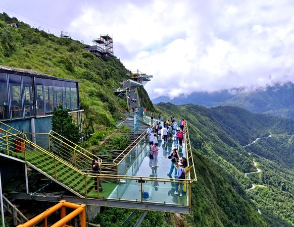 ▲▼龍雲玻璃天空步道，北越沙壩熱門景點、高海拔透明天空步道超刺激。（圖／大口提供）