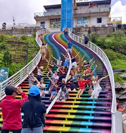 ▲▼龍雲玻璃天空步道，北越沙壩熱門景點、高海拔透明天空步道超刺激。（圖／大口提供）