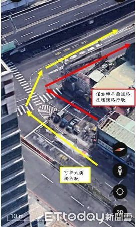 ▲▼新莊區中正路、思源路口設置科技執法指示牌，大漢橋上橋處設置黃色警示桿             。（圖／記者陳以昇翻攝）