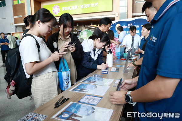 ▲南投縣政府於中秋節前夕於暨南大學校園辦理「Together 917 傳情活動」。（圖／南投縣政府提供）