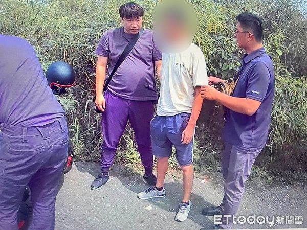 ▲劉姓男子飛車搶奪女子手提包逃逸，台南市警方發布線上攔圍捕，在官田區台1線上將他緝獲，除起獲贓物及毒品，並查出他涉及三條通緝案。（圖／記者林東良翻攝，下同）