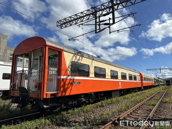 ▲▼曾載送前總統李登輝環島鐵路視察的「總統花車」將首度開放，9月18日上午10時開賣 。（圖／台鐵公司提供）