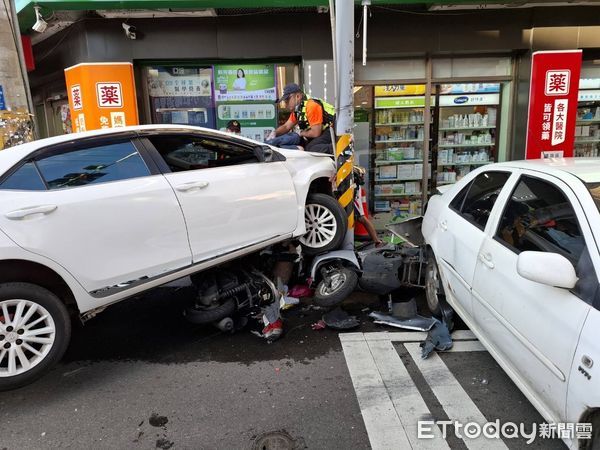 ▲虎尾飛車追逐釀6傷，通緝犯於現場逃逸。（圖／記者蔡佩旻翻攝）