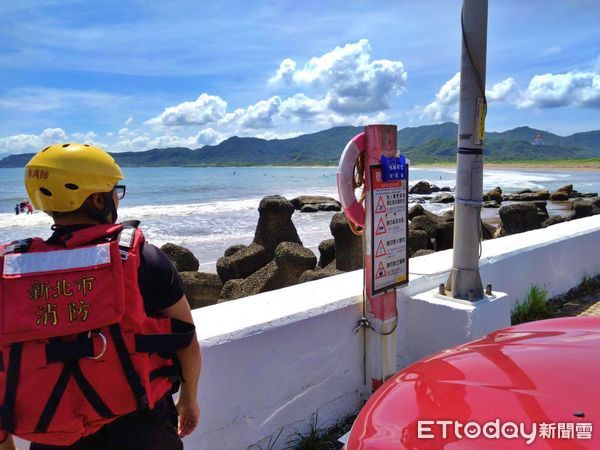 ▲貝碧佳颱風外圍環流引長浪 新北消防籲安全防範刻不容緩。（圖／記者郭世賢翻攝）