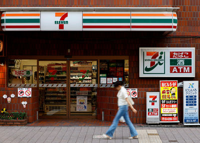 日本超商滿是外國店員! 前員工揭「招不到日本人」真相