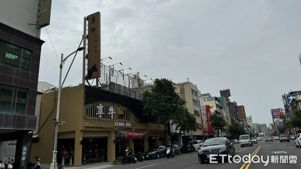 ▲▼  高雄,中華路           。（圖／記者張雅雲攝）