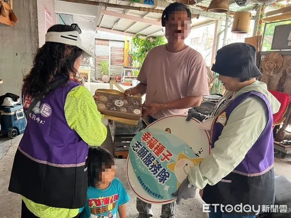 ▲台東縣府為33戶脆弱家庭送上中秋祝福。（圖／記者楊漢聲翻攝）