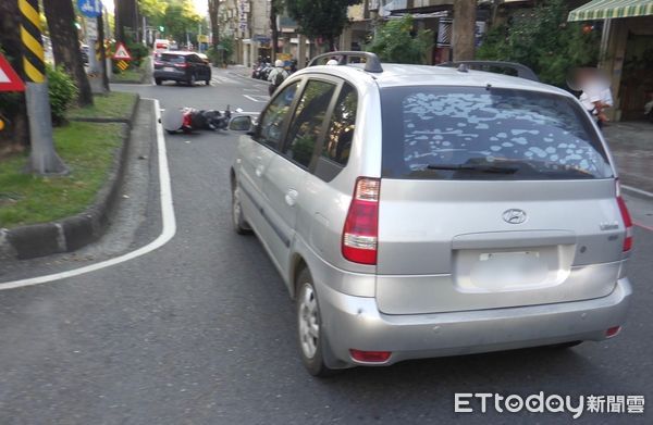 ▲楠梓車禍。（圖／記者許宥孺翻攝）