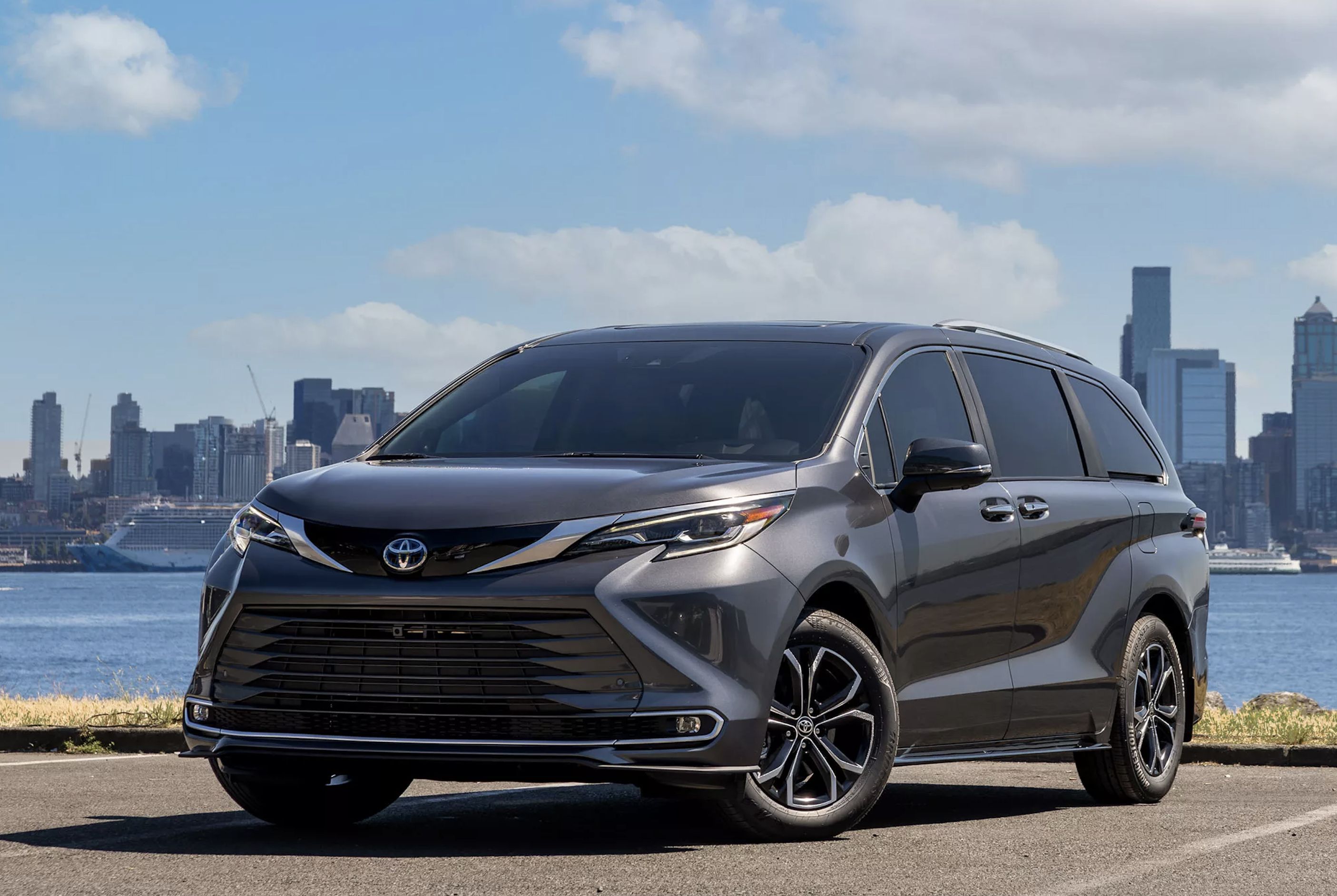 ▲TOYOTA美規Sienna新年式升級  。（圖／翻攝自TOYOTA）