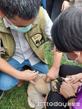 ▲寵愛犬禮包             。（圖／屏東縣動物防疫所提供）