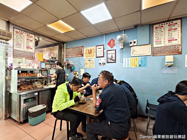 ▲▼王艇長酢醬麵，士林人氣眷村美食，菜單推薦必點酢醬麵、牛肉麵。（圖／Darren蘋果樹提供）