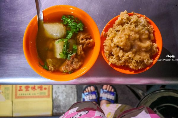 ▲▼萬華宵夜從凌晨開到早上的宵夜，三條路油飯＆排骨酥湯。（圖／部落客陳小可提供）