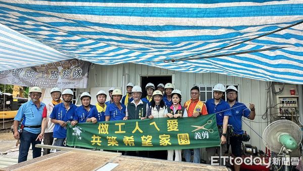 ▲台南市勞工局在中秋佳節前後，陸續出動泥水、鋁製品、電子加工、電氣和木工等五個工會志工，分別接力到官田區為弱勢修繕房屋。（圖／記者林東良翻攝，下同）