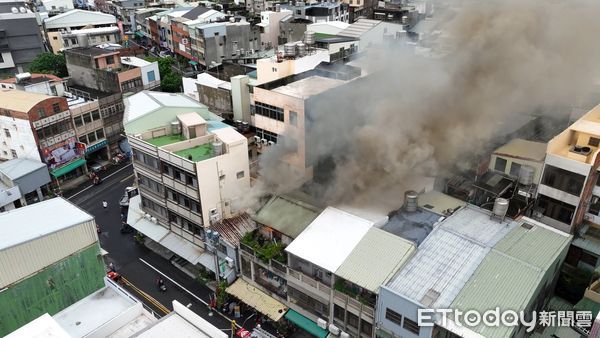 ▲▼             苗栗一間民宅今天上午驚傳火警。（圖／民眾提供）