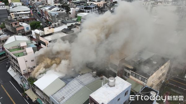 ▲▼             苗栗一間民宅今天上午驚傳火警。（圖／民眾提供）