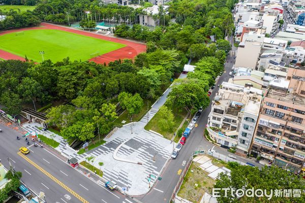 ▲▼   穿城之水藍綠環圈!嘉義市民生公園融合嘉大校園 華麗變身重新啟用  。（圖／嘉義市政府提供）