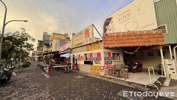 ▲▼  台南,海安路,店面           。（圖／記者張雅雲攝）