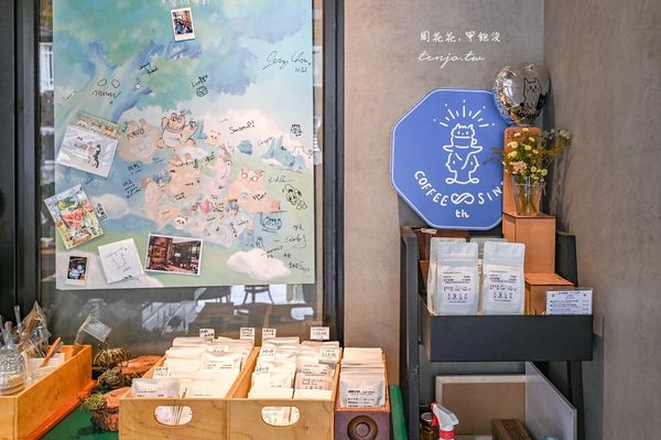 ▲▼捷運站旁城市綠洲咖啡店Coffee Sind ！充滿多肉植物。（圖／部落客周花花提供）