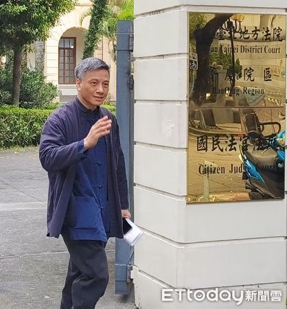 ▲▼東元集團會長黃茂雄長子、菱光科技董事長黃育仁，因東元前董事長邱純枝告媒體人周玉蔻涉嫌加重誹謗，25日到台北地院作證。（圖／記者黃哲民攝）