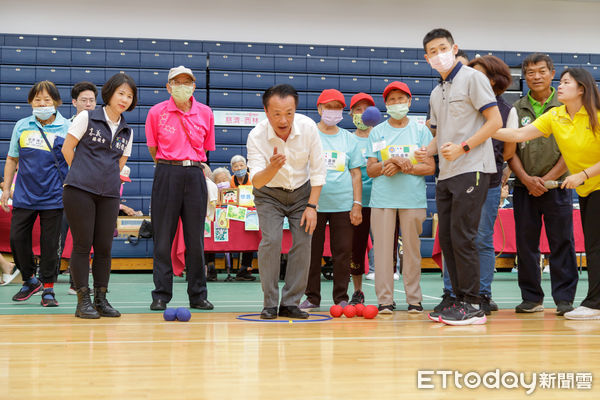 ▲▼   「嘉憶運動會」長輩拚高下 兼具體能、認知訓練延緩失智   。（圖／嘉義縣政府提供）