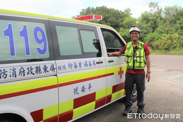 ▲枋寮消防分隊小隊長陳孟璘榮獲今年消防署「資深救護貢獻獎」            。（圖／記者陳崑福翻攝）