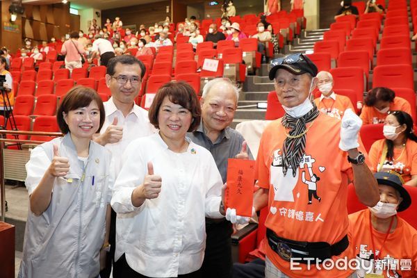 ▲▼    嘉義市113年度【桃城〜拾憶九久】黃敏惠市長憶城為嘉六支箭打造失智友善城   。（圖／嘉義市政府提供）