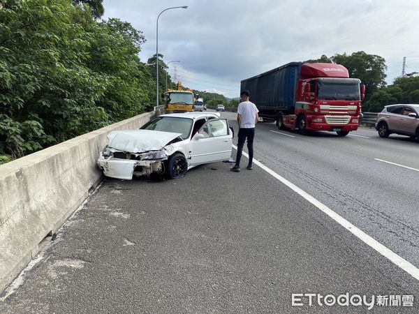 ▲▼國道車禍             。（圖／記者楊永盛翻攝）