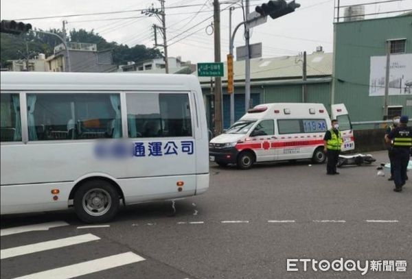 ▲▼台中某知名私立中學校車撞死女騎士。（圖／記者鄧木卿翻攝）