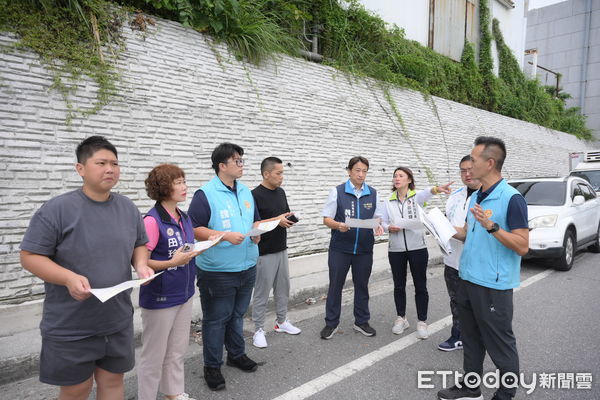 ▲花蓮市華西路串聯七星潭及193縣道，大型重車往來頻繁，導致嚴重車轍、下陷和破損狀況。（圖／花蓮市公所提供，下同）