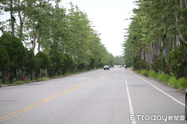 ▲花蓮市華西路串聯七星潭及193縣道，大型重車往來頻繁，導致嚴重車轍、下陷和破損狀況。（圖／花蓮市公所提供，下同）