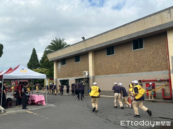 ▲新北大安工研消防編組演練。（圖／記者戴上容翻攝）