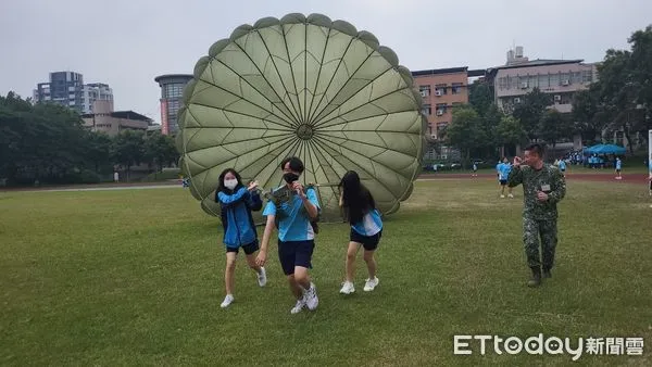 ▲南投高中安排學生體驗。（圖／南投縣政府提供，下同）