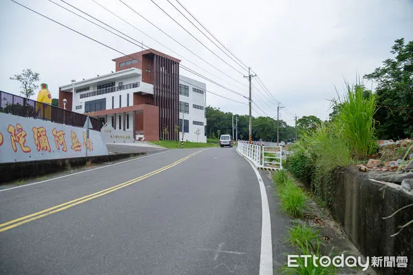 ▲▼   火化場聯外道路拓寬及新闢工程第二期建設動土   。（圖／嘉義縣政府提供）