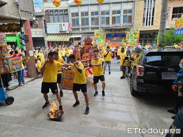 ▲法官認定4名女子自願參與祭改儀式，需負擔部份責任，對宮廟2名被告輕判。圖為案發宮廟前廣場。（圖／記者楊永盛翻攝）