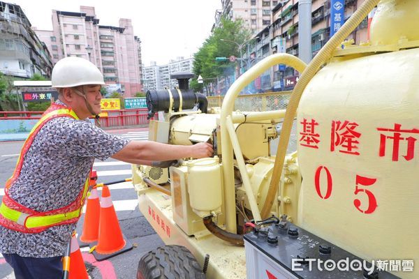 ▲基隆防範山陀兒颱風來襲。（圖／記者郭世賢翻攝）