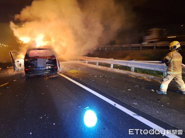 ▲▼台南國道追撞火燒車，毒蟲駕駛遭帶回調查。（圖／記者林東良翻攝）