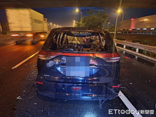 ▲▼台南國道追撞火燒車，毒蟲駕駛遭帶回調查。（圖／記者林東良翻攝）