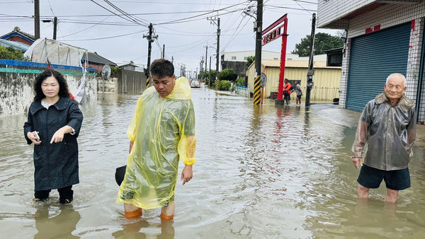 ▲凱米颱風重創彰化西南沿海。（圖／民眾提供）