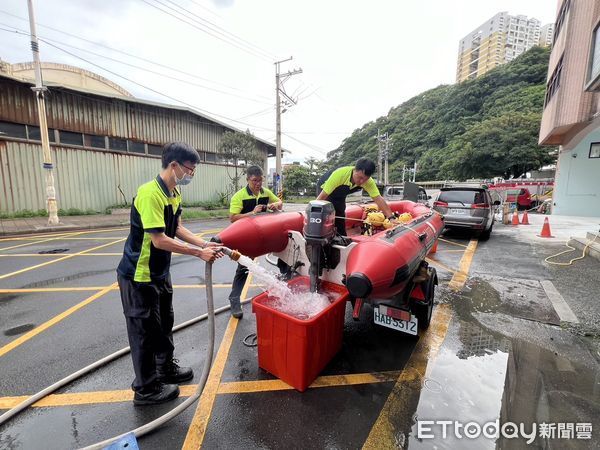 ▲強颱山陀兒來勢洶洶 基隆消防局籲做好防颱準備工作。（圖／記者郭世賢翻攝）