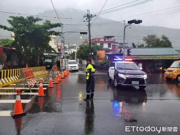 ▲南迴公路台9線新香蘭至大武國中路段今暫時開放3小時通行。（圖／記者楊漢聲翻攝）