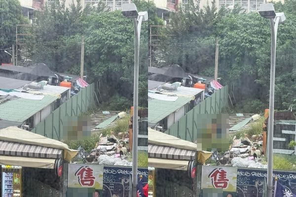 ▲▼台中裸男人在戶外，拿雨傘朝下體捅去。（圖／翻攝臉書／爆廢公社二館）